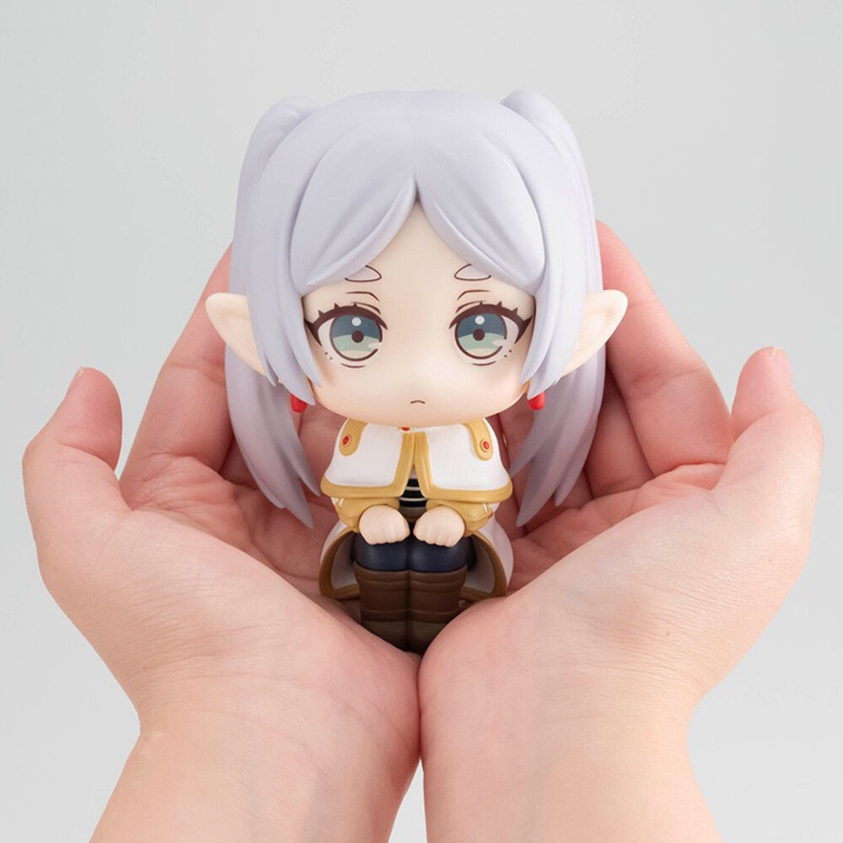 Frieren Mini Figure – Beyond Journey's End Collectible