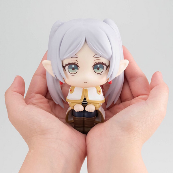 Frieren Mini Figure – Beyond Journey's End Collectible