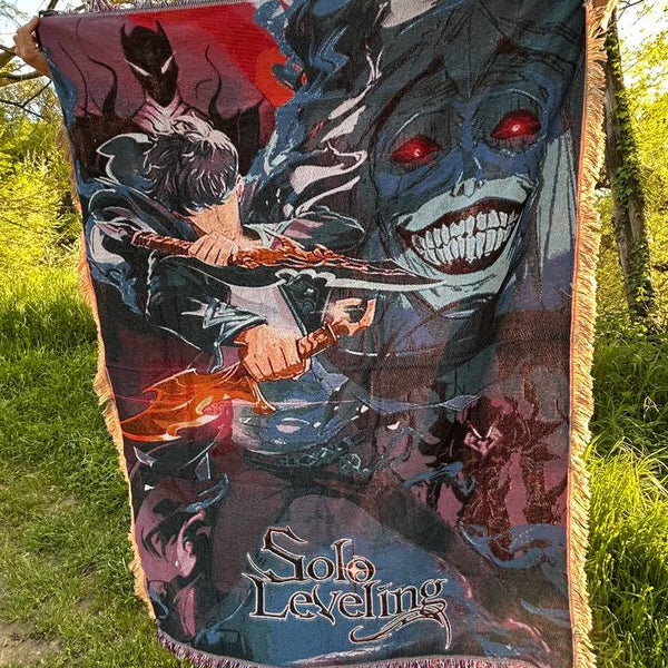 Solo Leveling Woven Blanket – Anime Throw Blanket with Sung Jin-Woo Design – Soft & Durable Anime Decor for Fans